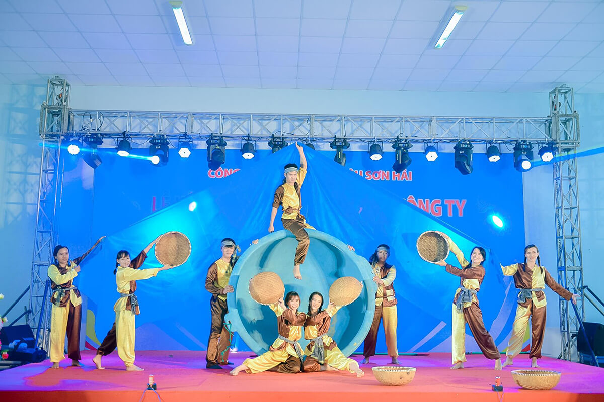 Lễ kỷ niệm 8 năm thành lập công ty Sơn Hải